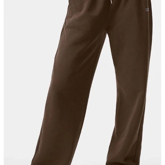 NWT ALO Accolade Straight Leg Sweatpants in Espresso sz M - Picture 2 of 3